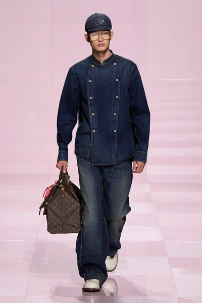 Look 44